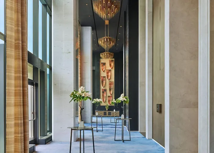 The St. Regis Chicago